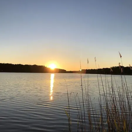 Сasa de vacaciones Reetdach Am Luebbesee Sauna Bootsteg Neu By Interhome