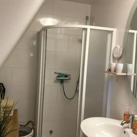 בית נופש Reetdach Am Luebbesee Sauna Bootsteg Neu By Interhome *